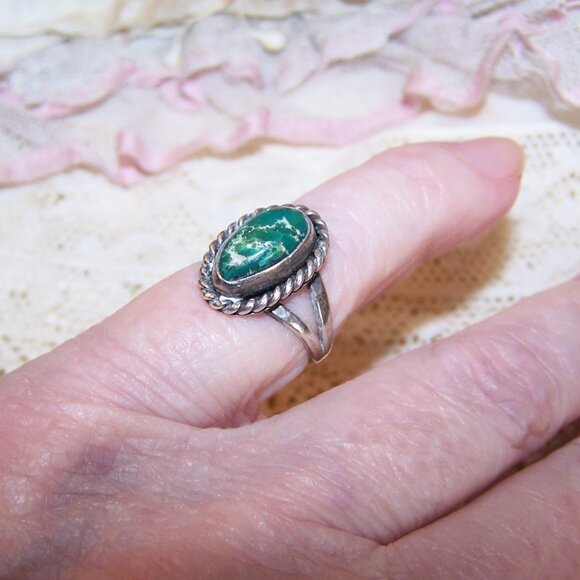 Native American Sterling Silver Turquoise Ring - Size 3.75 - Picture 5 of 10